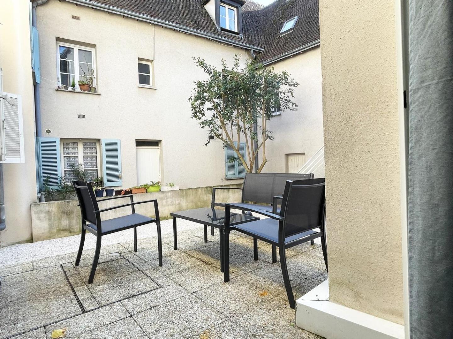 Ferienwohnung Le Patio De La Reine Berthe - Parking Included Chartres Exterior foto